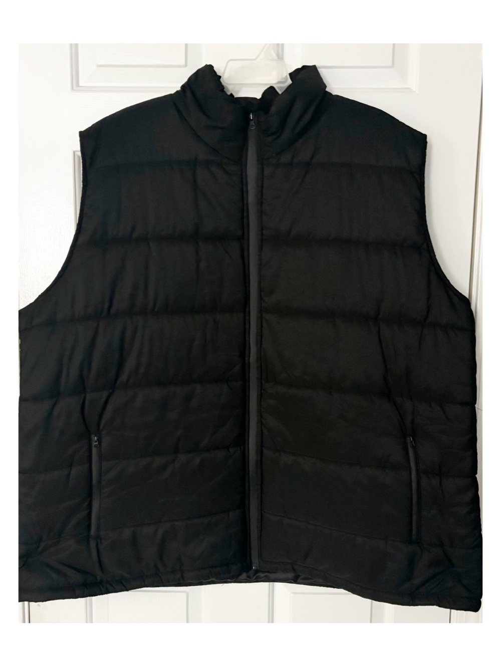 Mens Black Puffer Vest Coat Jacket with Full Front Zipper and Pockets, Size 5X
